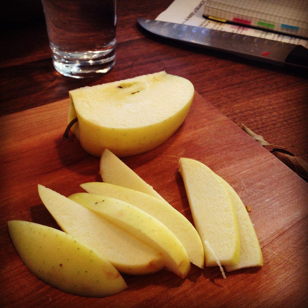 Vegetales sobre tabla de madera